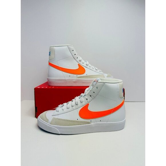 5Y FITS 6.5 W NIKE Blazer Mid '77 GS 'White Total Orange DA4086 116 - Picture 2 of 7